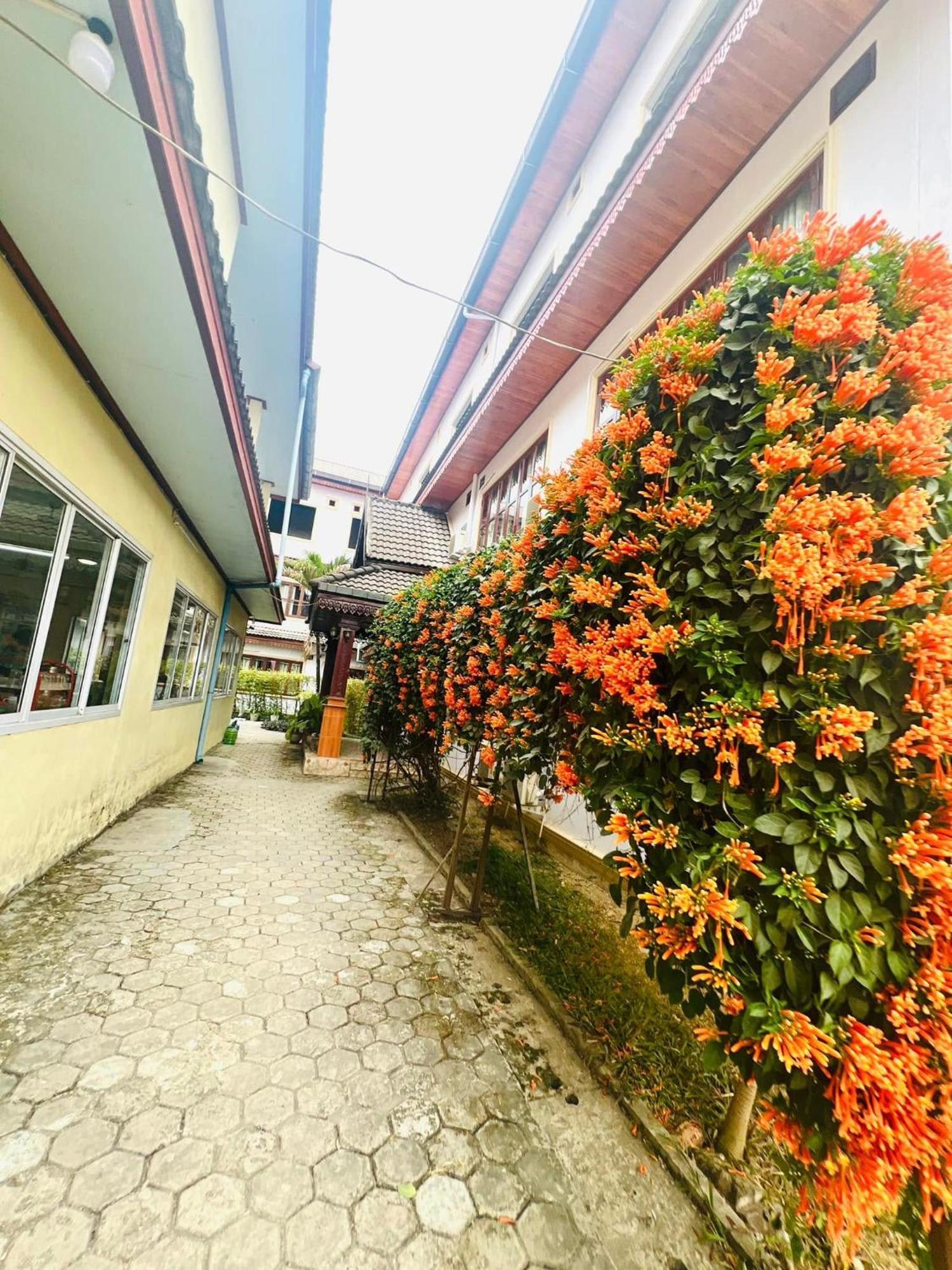 Khampaseuth Hotel Vang Vieng Exterior foto